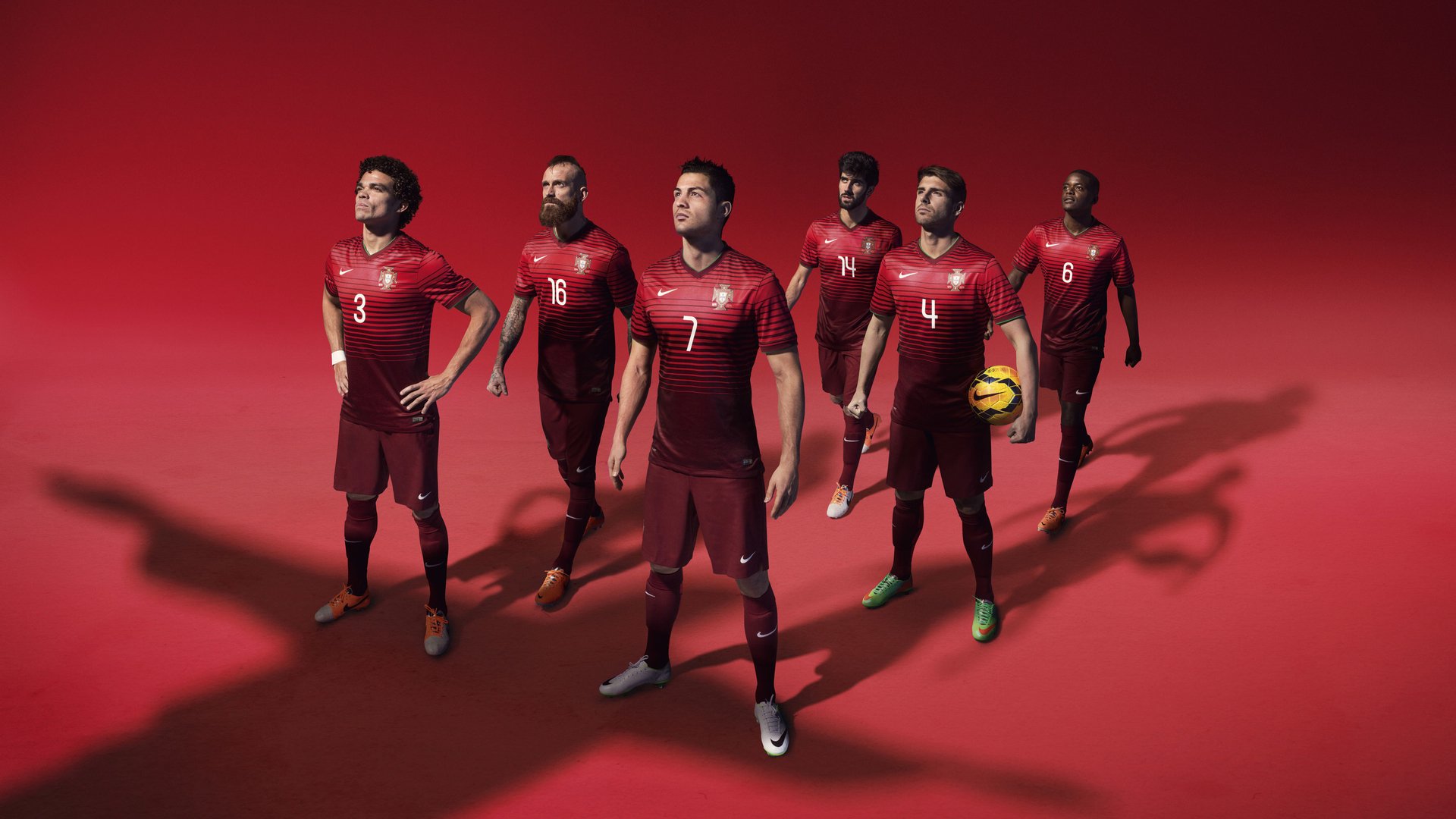 世界杯期间的球队文案被移植到欧冠海报 成为新一代足球口号